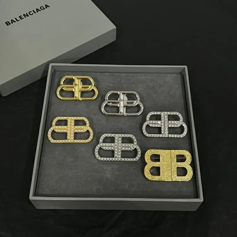 balenciaga brooches pour femme s_12527202